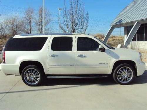 GMC Yukon XL 2009 photo 3