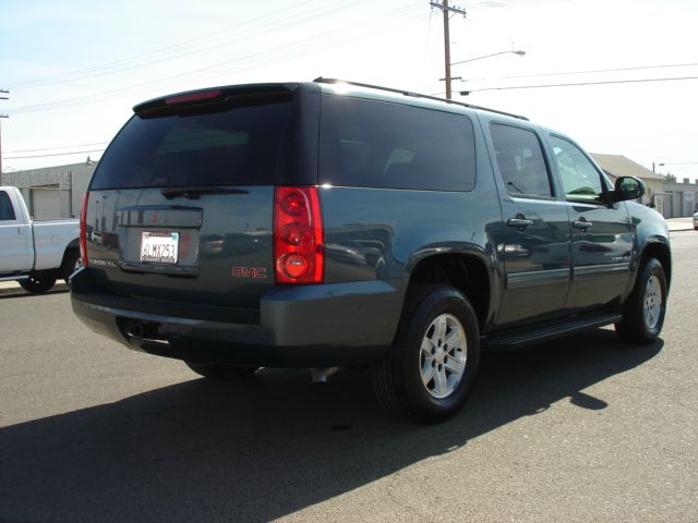 GMC Yukon XL 2009 photo 2