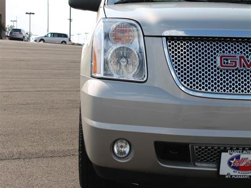 GMC Yukon XL Water Truck Other