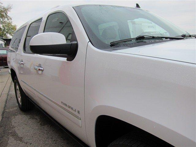 GMC Yukon XL 2009 photo 4