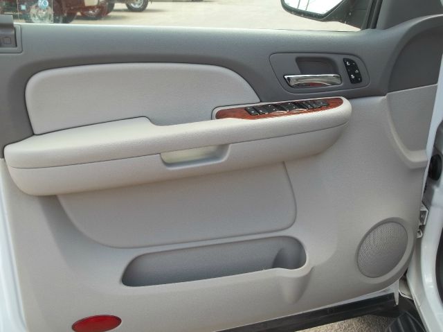 GMC Yukon XL 2009 photo 1