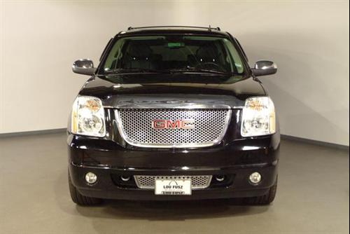 GMC Yukon XL 2009 photo 1