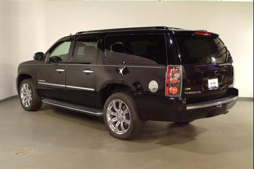 GMC Yukon XL 2009 photo 4
