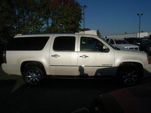 GMC Yukon XL 2009 photo 3