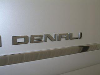 GMC Yukon XL 2009 photo 1