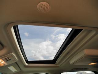 GMC Yukon XL 2009 photo 2