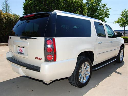 GMC Yukon XL 2009 photo 1