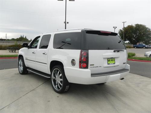 GMC Yukon XL 2009 photo 2