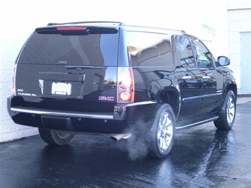 GMC Yukon XL 2009 photo 4