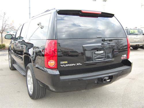 GMC Yukon XL 2009 photo 2