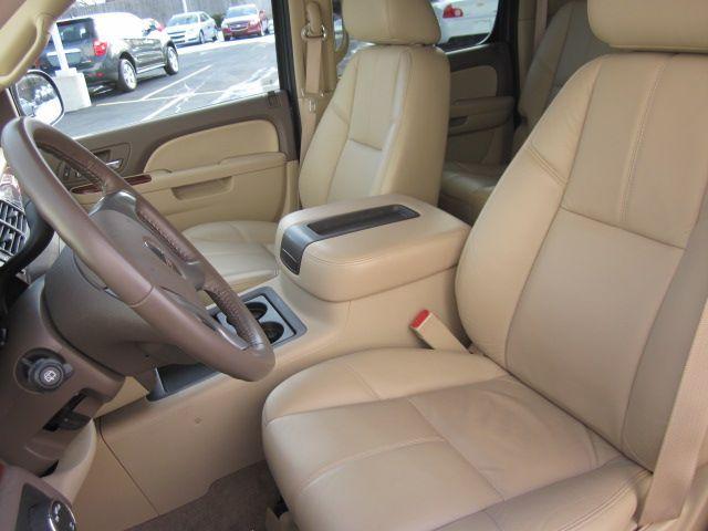GMC Yukon XL 2010 photo 5