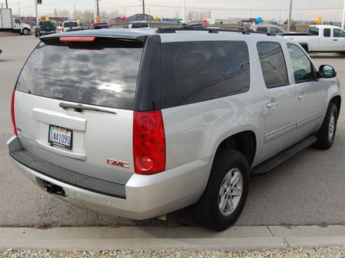 GMC Yukon XL 2010 photo 2
