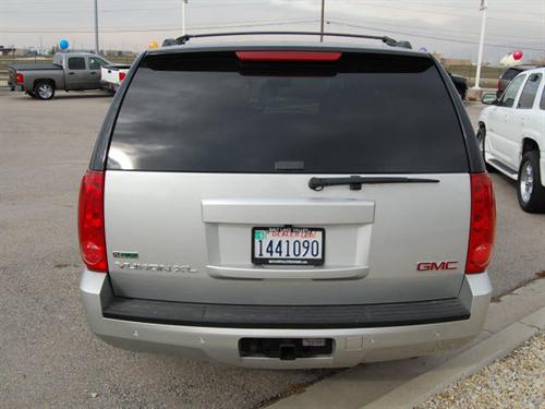 GMC Yukon XL 2010 photo 1