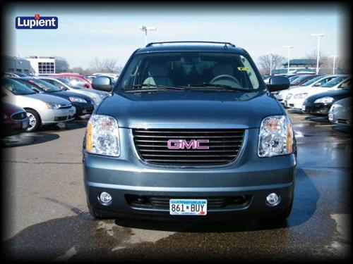 GMC Yukon XL 2010 photo 3