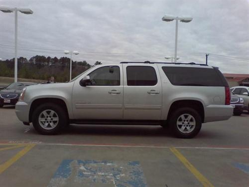 GMC Yukon XL 2010 photo 1