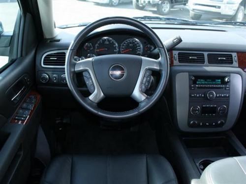 GMC Yukon XL 2010 photo 1