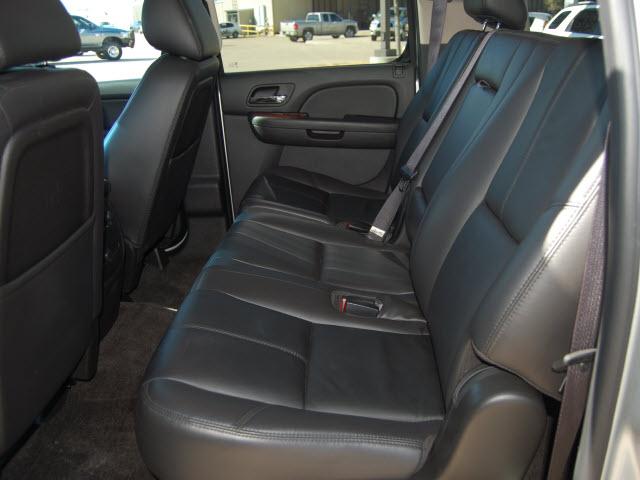 GMC Yukon XL 2010 photo 5