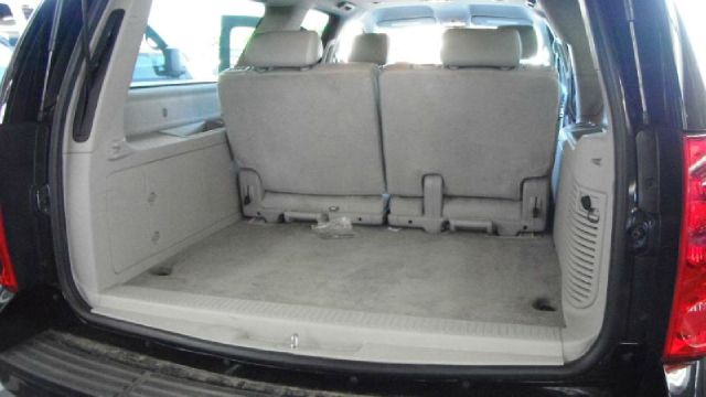 GMC Yukon XL 2010 photo 1