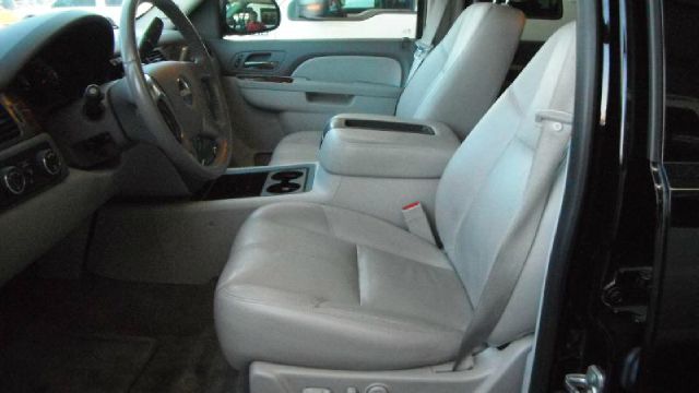 GMC Yukon XL 2010 photo 4