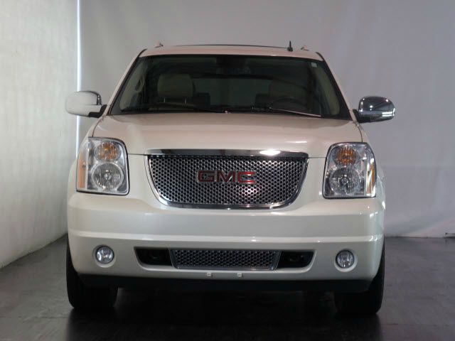 GMC Yukon XL 2010 photo 6