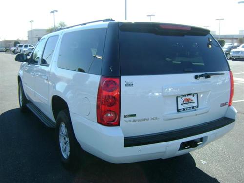 GMC Yukon XL 2010 photo 3