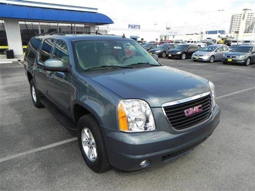 GMC Yukon XL 2010 photo 3