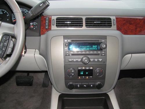 GMC Yukon XL 2010 photo 2