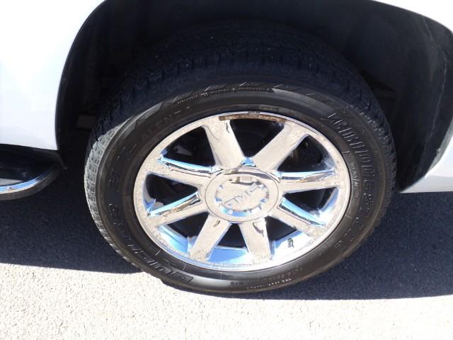 GMC Yukon XL 2010 photo 4