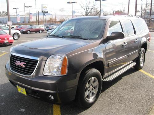GMC Yukon XL 2010 photo 1