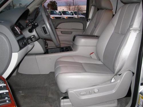 GMC Yukon XL 2010 photo 3