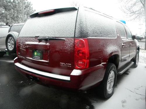 GMC Yukon XL 2010 photo 1