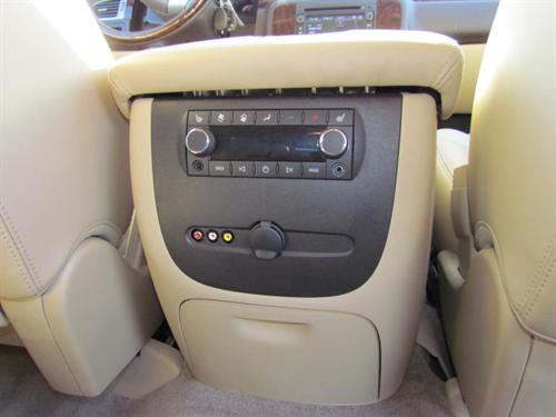 GMC Yukon XL 2010 photo 3