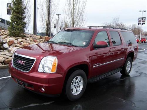 GMC Yukon XL 2010 photo 2