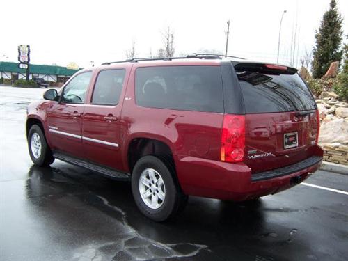 GMC Yukon XL 2010 photo 3