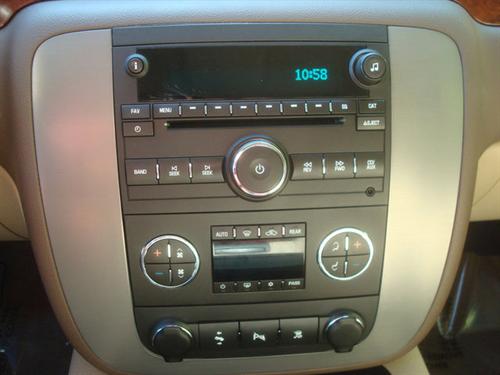GMC Yukon XL 2010 photo 3
