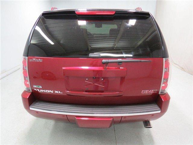 GMC Yukon XL 2010 photo 0