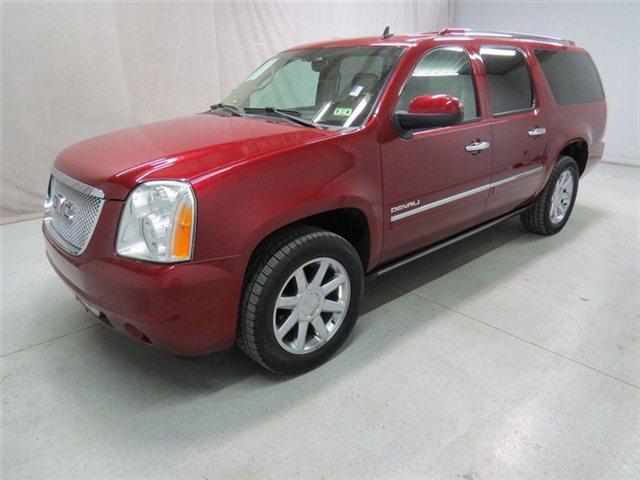 GMC Yukon XL 2010 photo 1