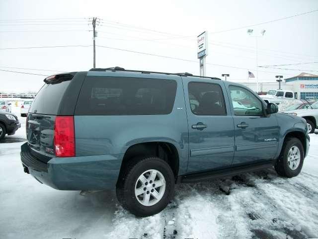GMC Yukon XL 2010 photo 3