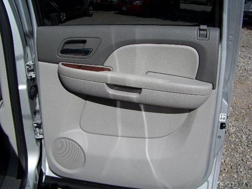 GMC Yukon XL 2010 photo 1