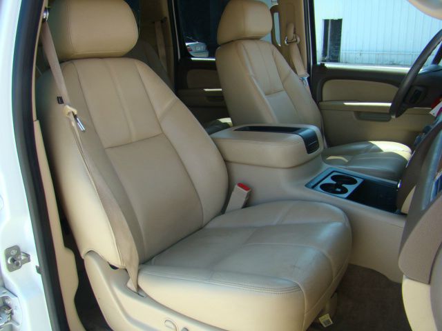 GMC Yukon XL 2010 photo 30