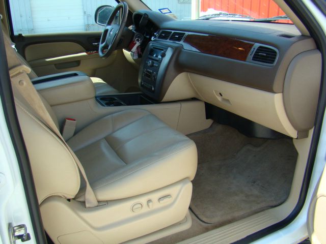 GMC Yukon XL 2010 photo 37