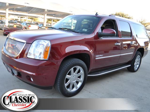 GMC Yukon XL 2010 photo 1