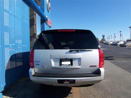 GMC Yukon XL 2010 photo 1