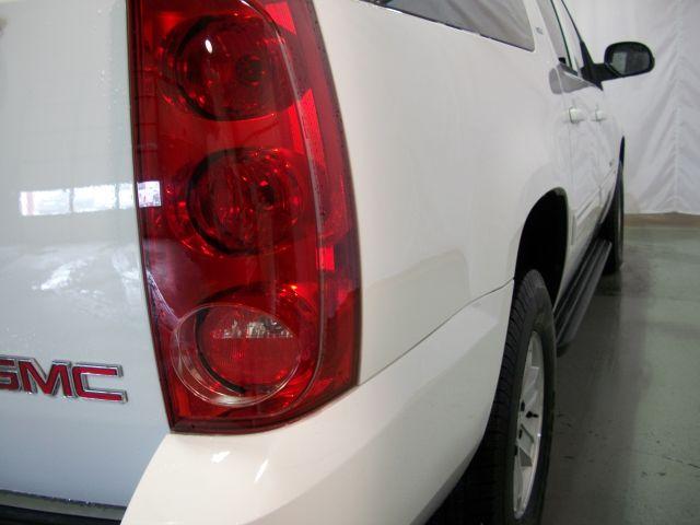 GMC Yukon XL SLT Sport Utility