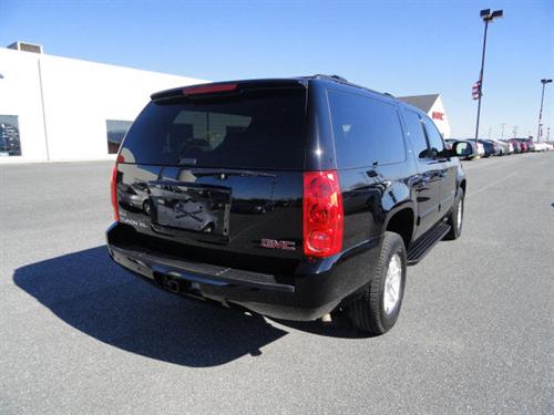 GMC Yukon XL 2011 photo 3