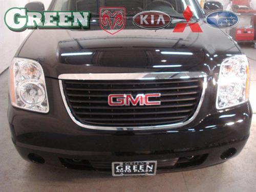 GMC Yukon XL 2011 photo 3
