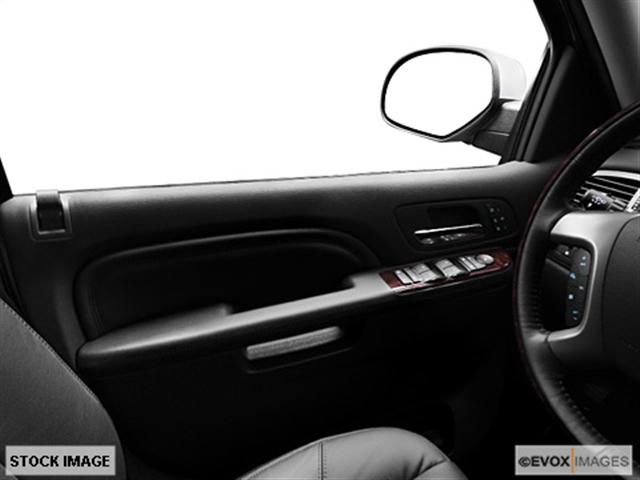 GMC Yukon XL 2011 photo 4