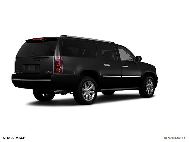 GMC Yukon XL 2011 photo 1