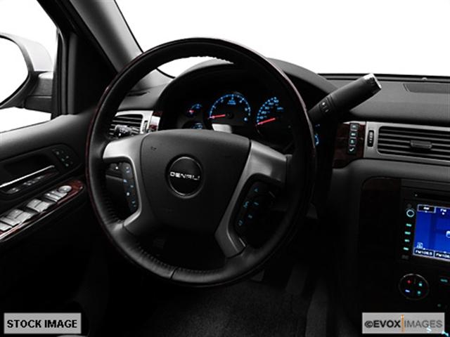 GMC Yukon XL 2011 photo 3
