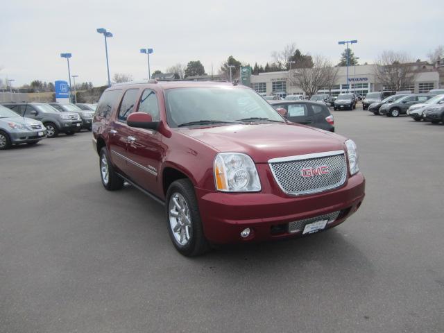 GMC Yukon XL EX Sedan 4D Unspecified